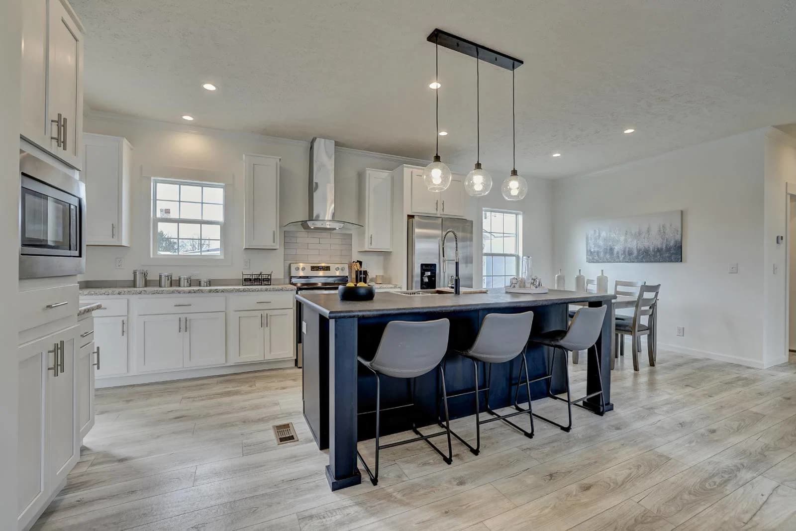 Ironclad 2856-08 kitchen and hero home features