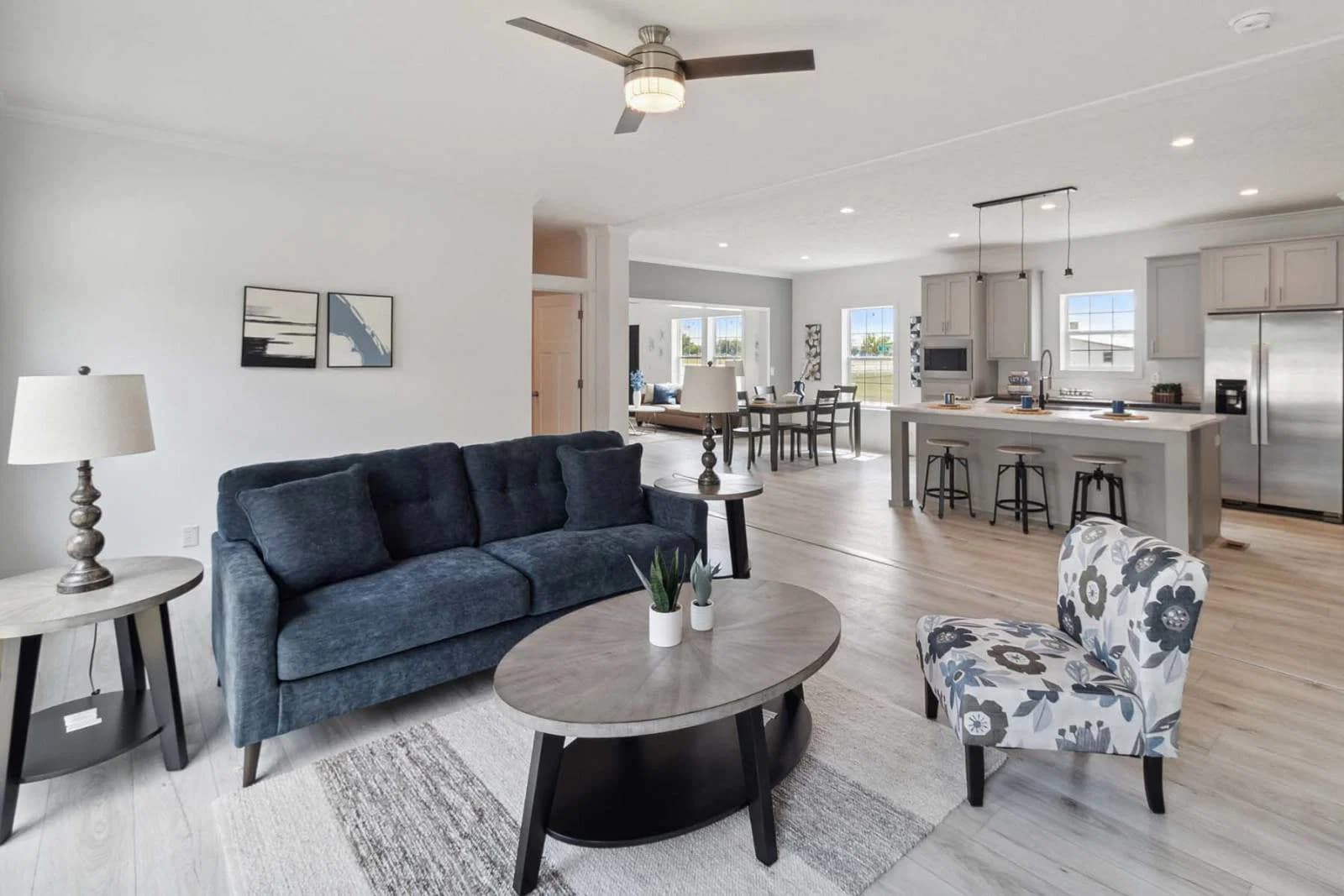 Ironclad 3276-21 interior home features