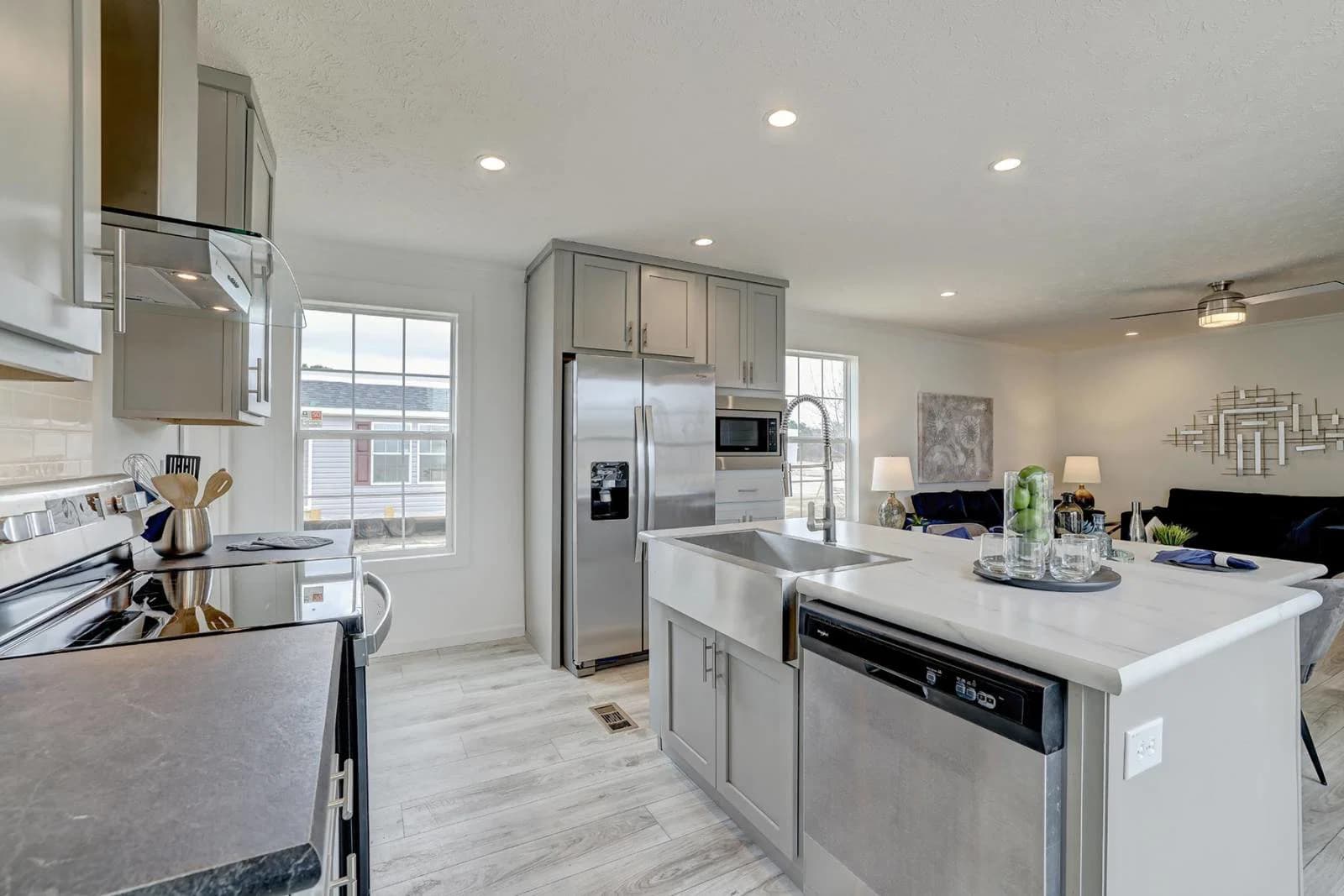 Ironclad 1676-15 kitchen home features