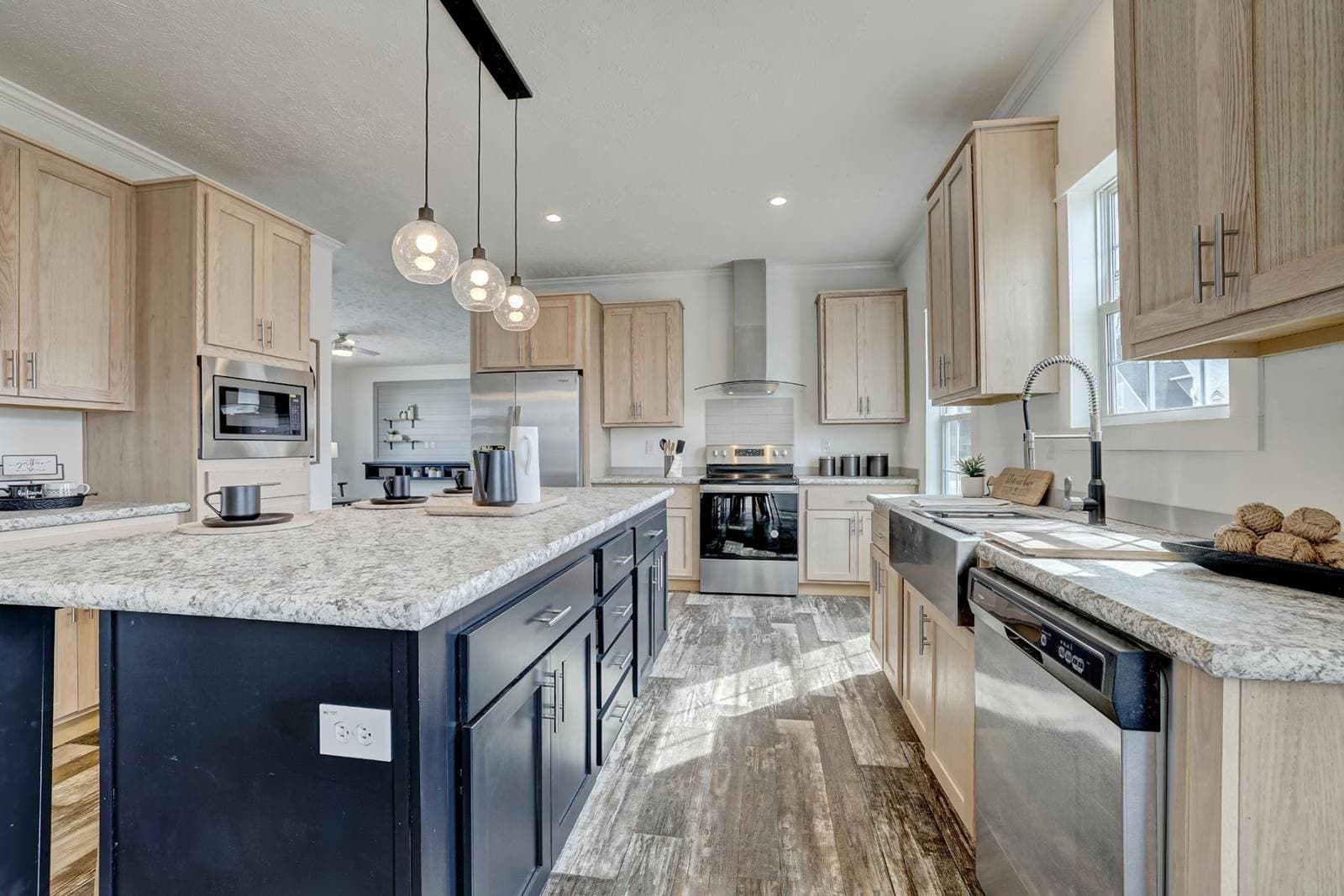 Ironclad 3276-20 kitchen home features