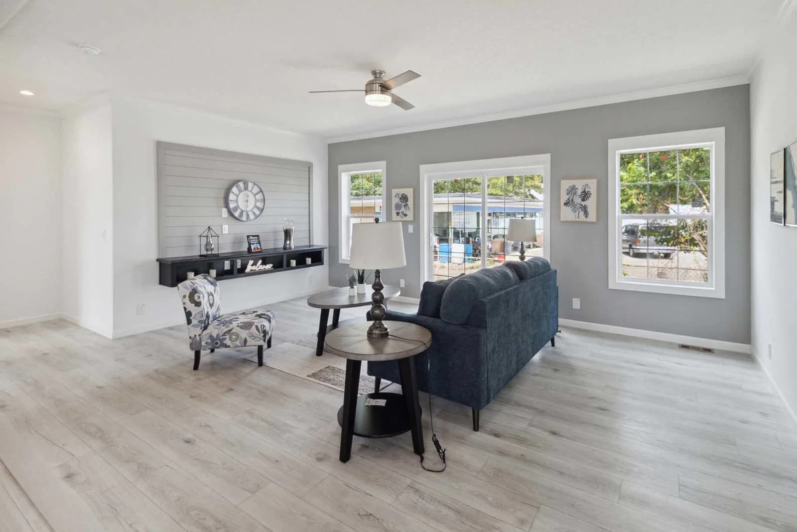 Ironclad 3276-21 interior home features