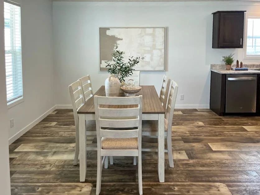 Lavonia interior home features