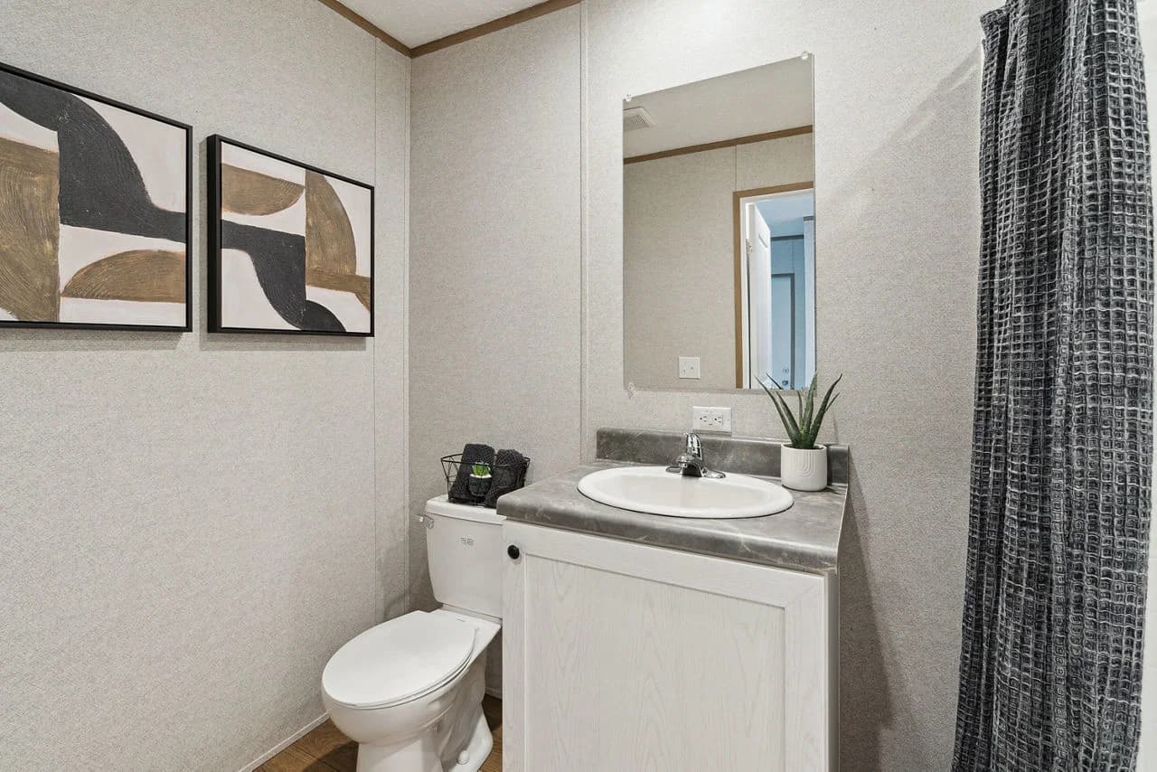 Prime 1676h42p01 bathroom home features