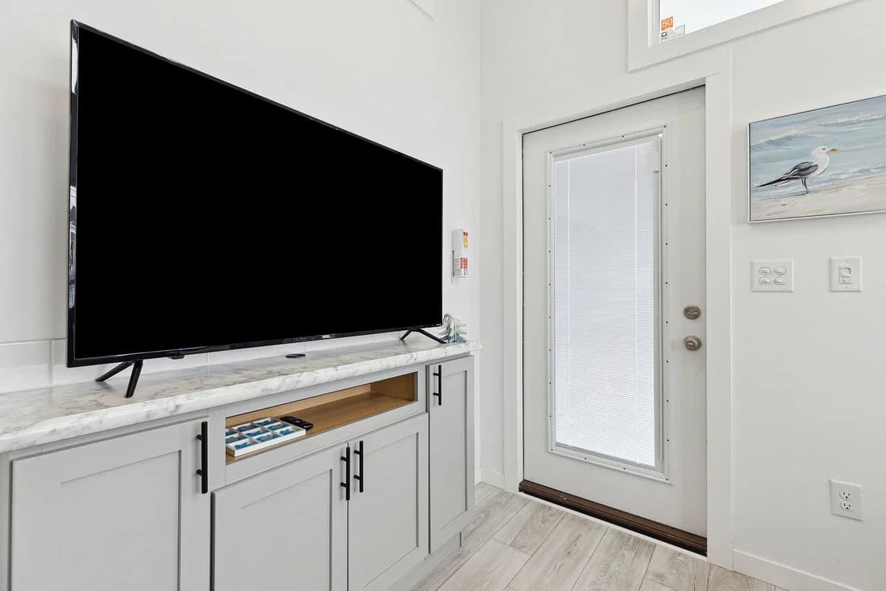 Aps 528-sl 070 interior home features