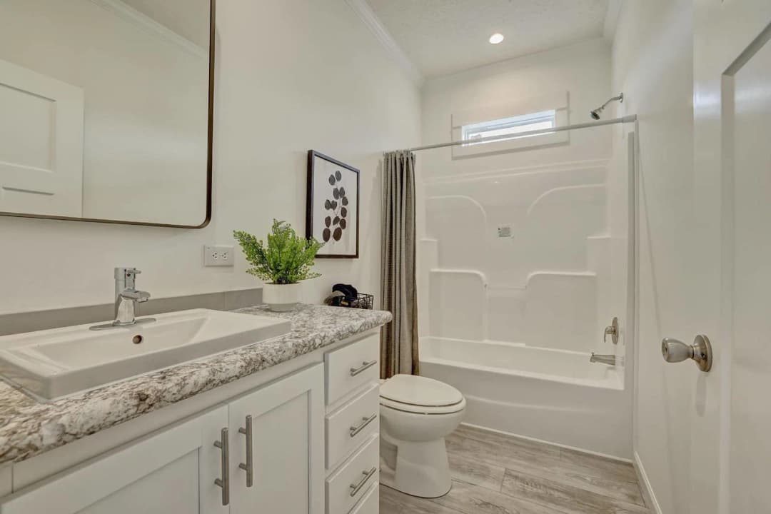 Ironclad 2856-08 bathroom home features